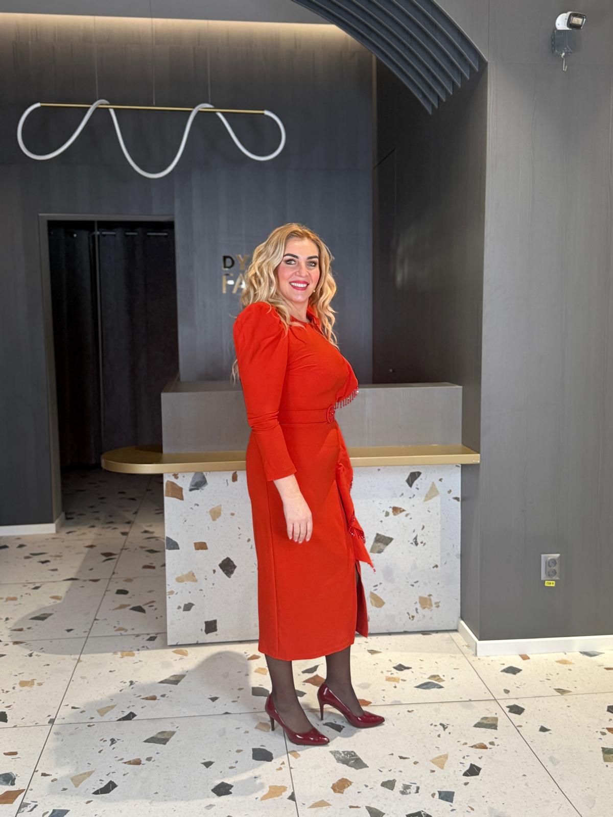 Rochie Midi Roșie Elegantă Cu Volane DYA1497 - imagine 2